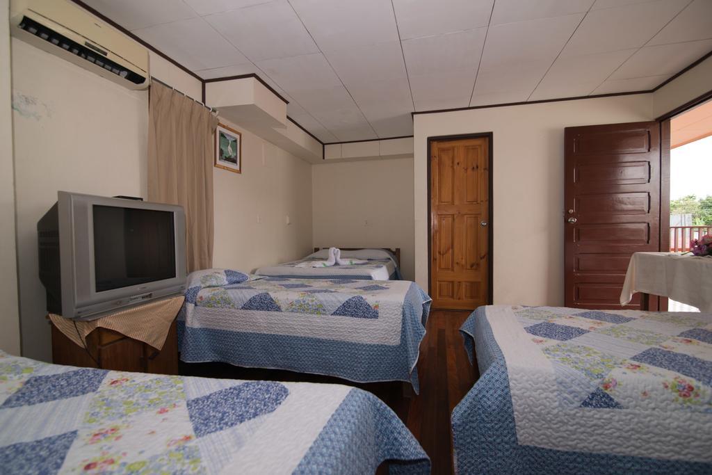 Hotel Sierpe River Kültér fotó