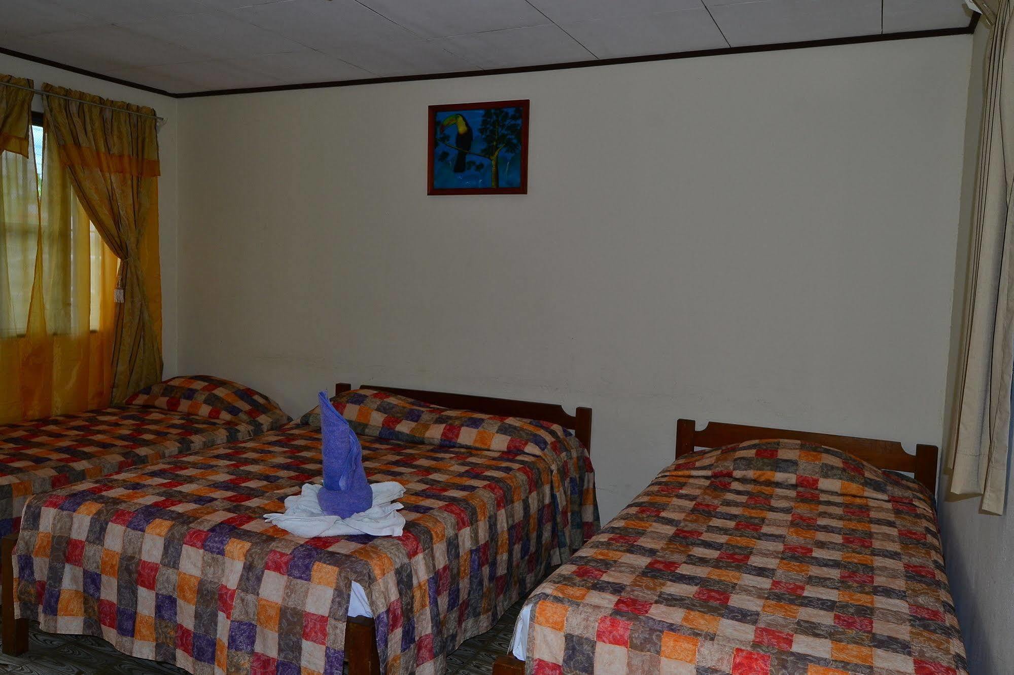 Hotel Sierpe River Kültér fotó